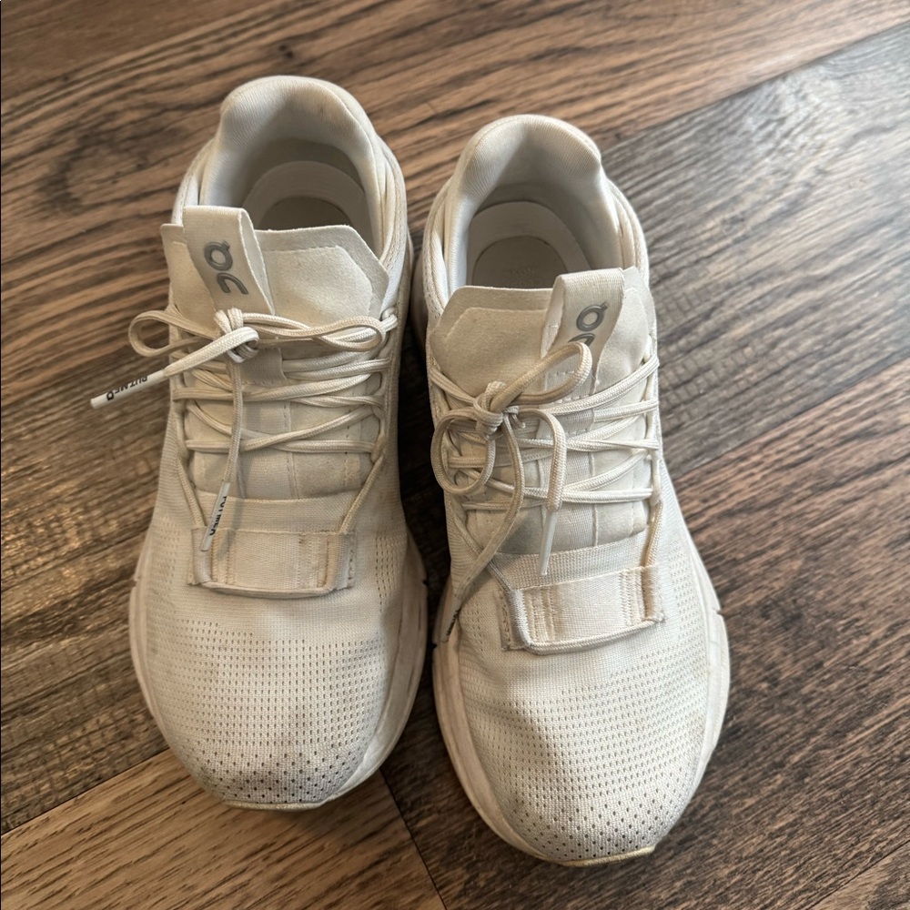 On Cloud Nova Sneakers